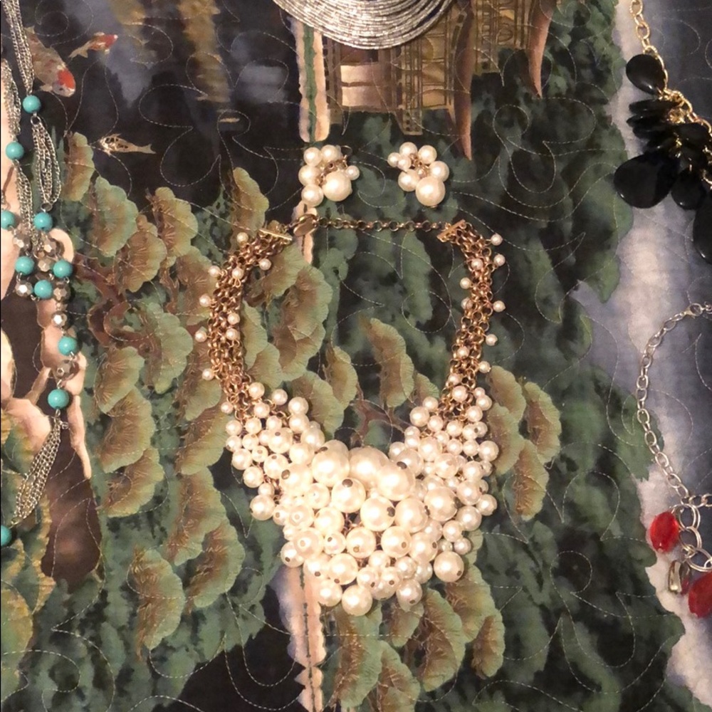 Jewelry - Picture 5 of 6